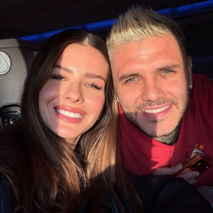 Mauro Icardi and China Suárez Travel to Italy