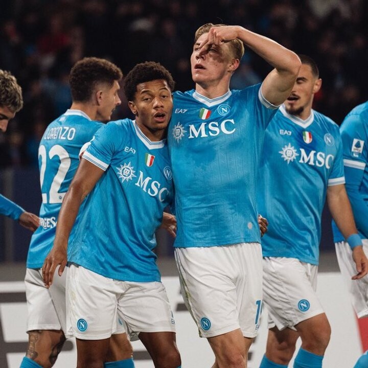 Napoli Defeats Juventus to Top Serie A