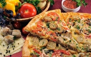 The Story of Pizza: From Neapolitan Streets to a Global Cultural Icon