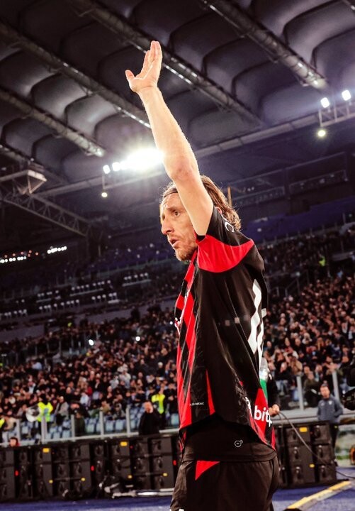 Милан проиграл Лацио в Риме