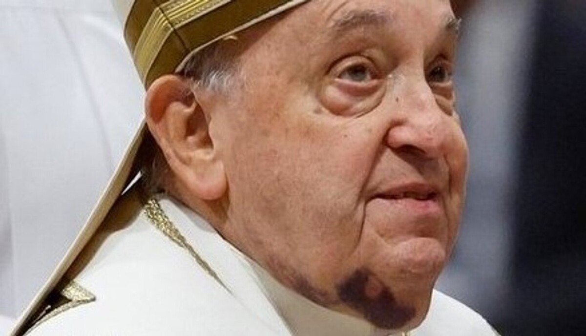 Pope Francis Thanks Medical Staff Amid Health Concerns
