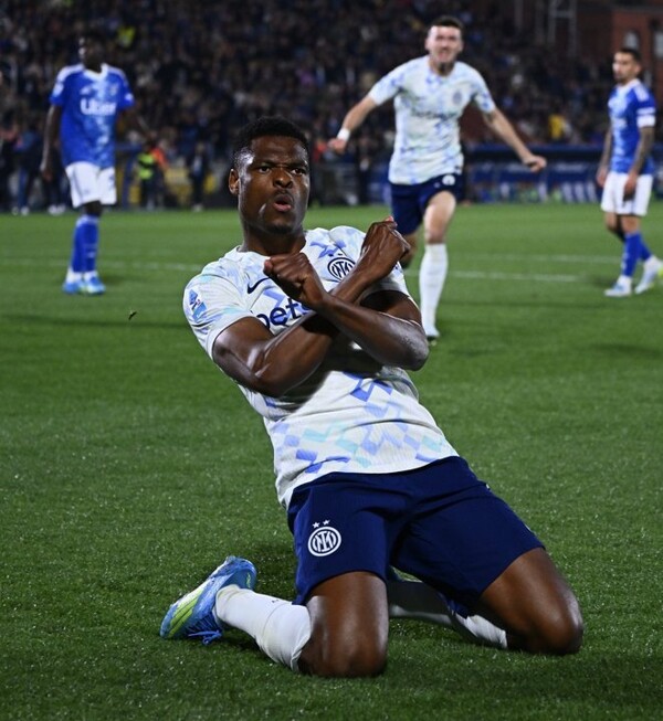 Milan's Inter Defeats Como in Serie A Match