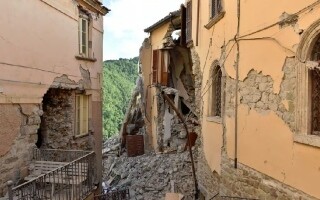 Безпрецедентные землетрясения произошли в Campi Flegrei около Неаполя