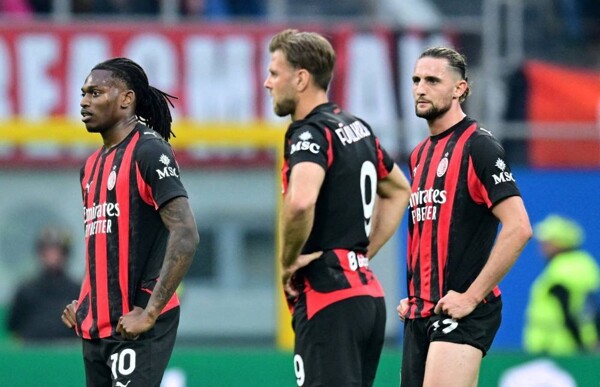 Rabiot defends Leão after fan booing