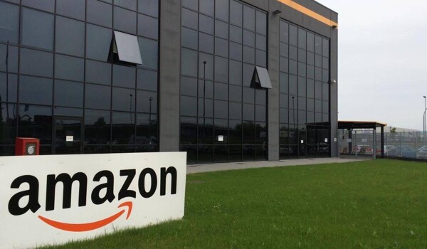 Налоговая полиция Италии провела обыски в штаб-квартире Amazon в Милане