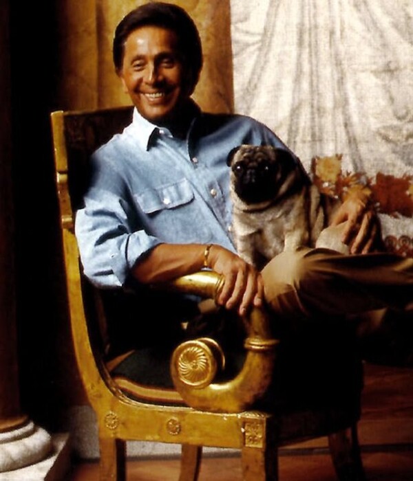 Fashion World Mourns the Death of Valentino Garavani