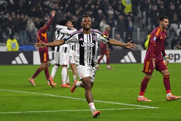 Juventus beats Roma to climb to fifth in Serie A