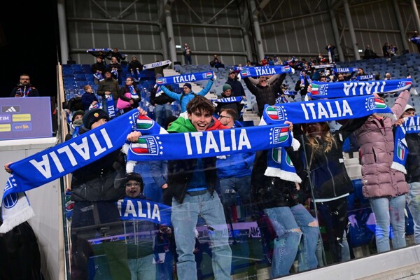 Италия одерживает победу над Северной Ирландией