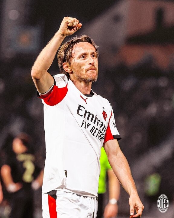 Милан победил Писа в матче Серии А