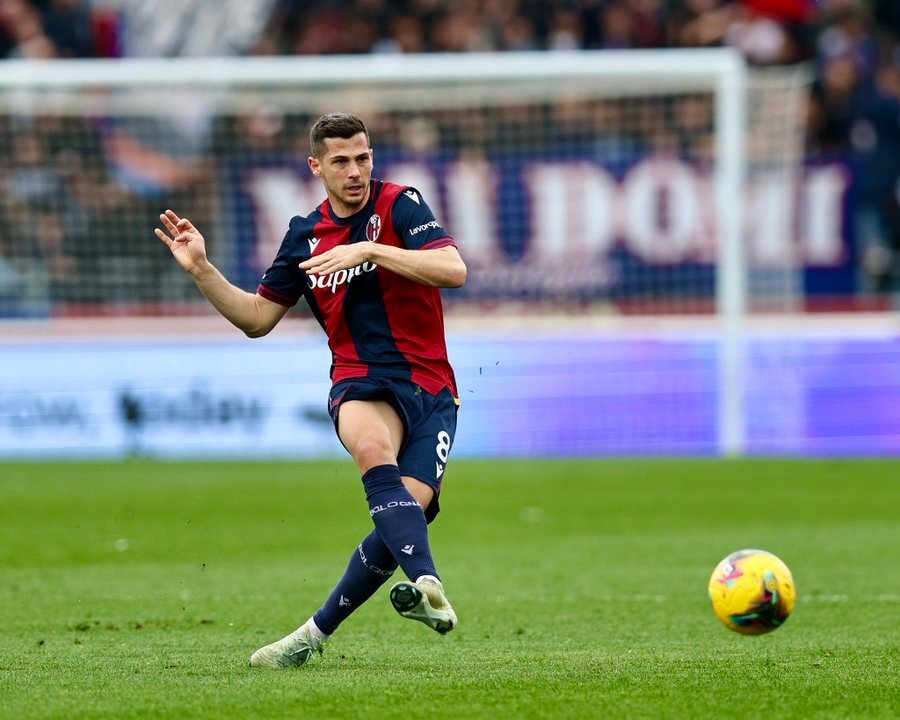 Bologna Triumphs Over Lazio 5-0 in Serie A Match